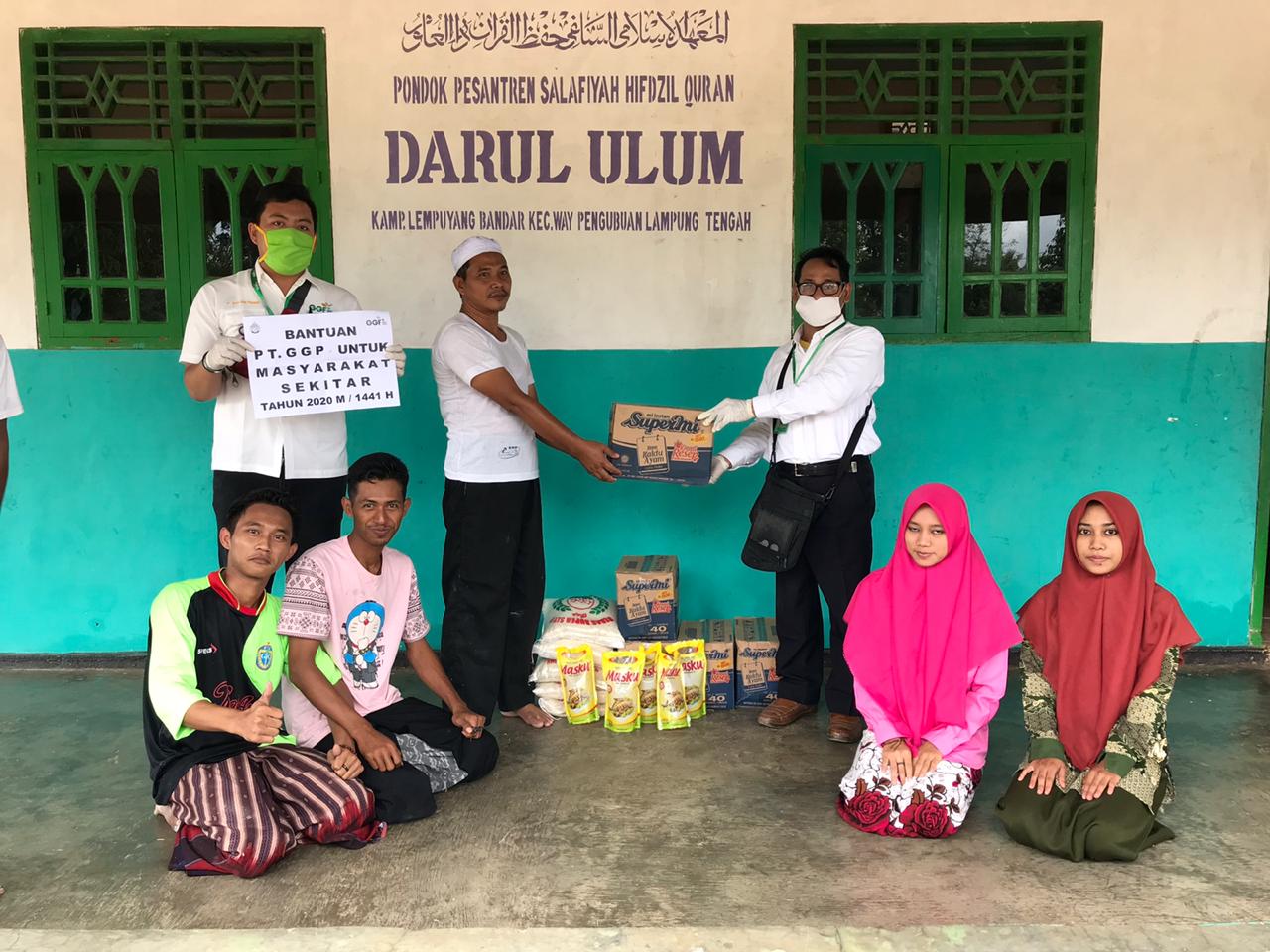 thumbnail for GGP Distributes 2,590 Food Packages to Help Communities Affected by Covid-19